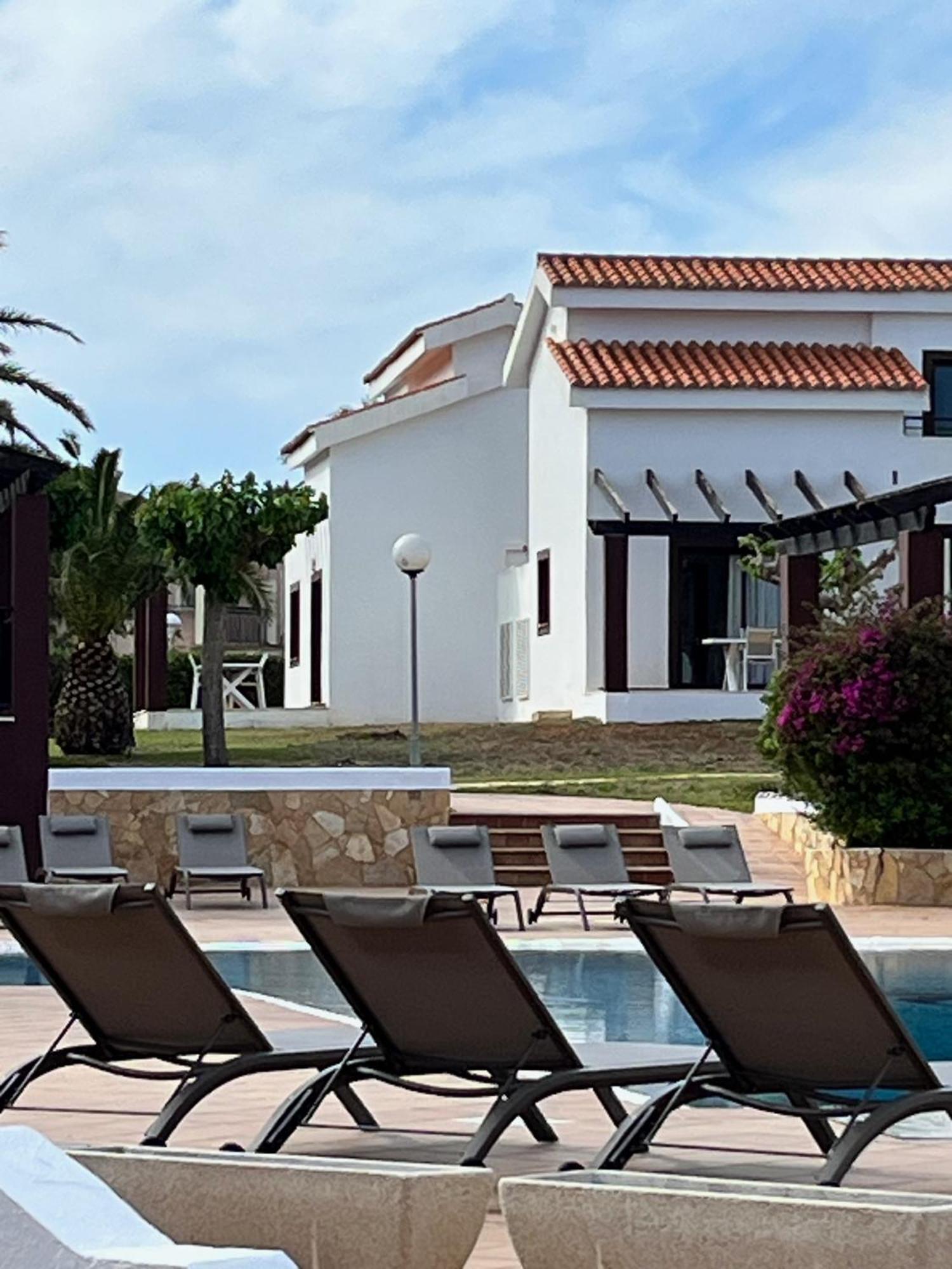 Nuramar Aparthotel Cala en Bosch Ngoại thất bức ảnh