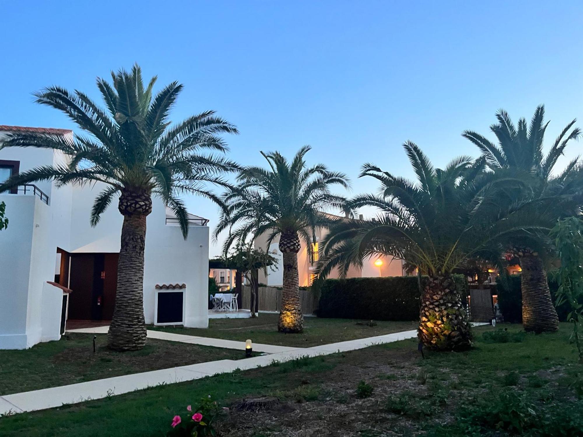 Nuramar Aparthotel Cala en Bosch Ngoại thất bức ảnh