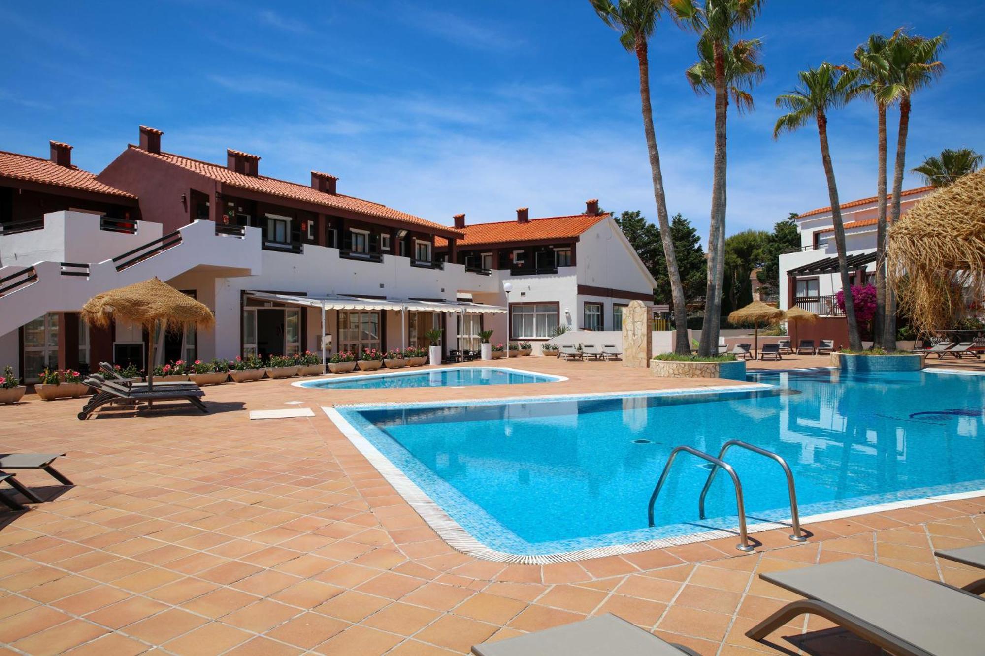 Nuramar Aparthotel Cala en Bosch Ngoại thất bức ảnh