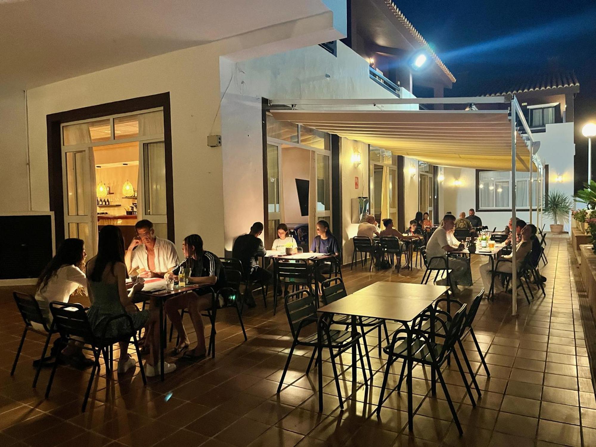 Nuramar Aparthotel Cala en Bosch Ngoại thất bức ảnh