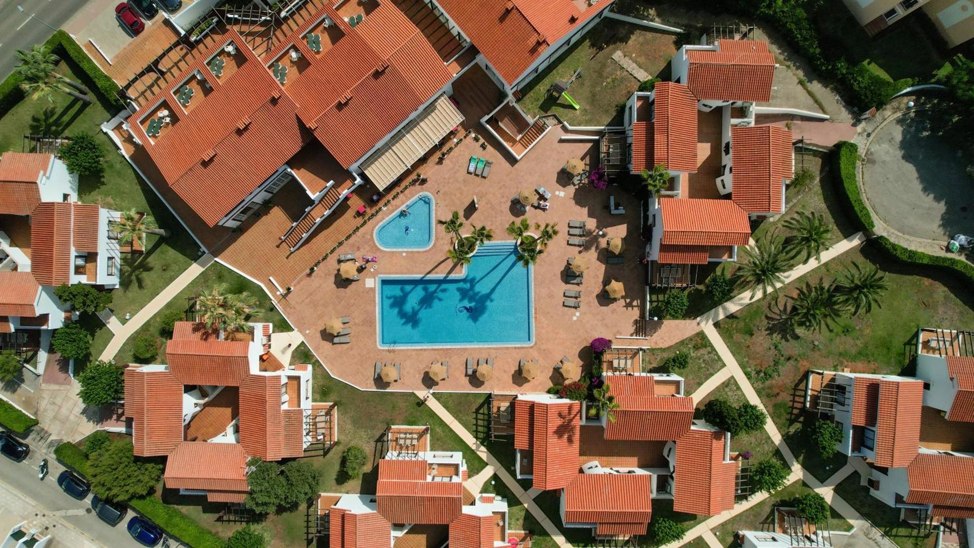 Nuramar Aparthotel Cala en Bosch Ngoại thất bức ảnh