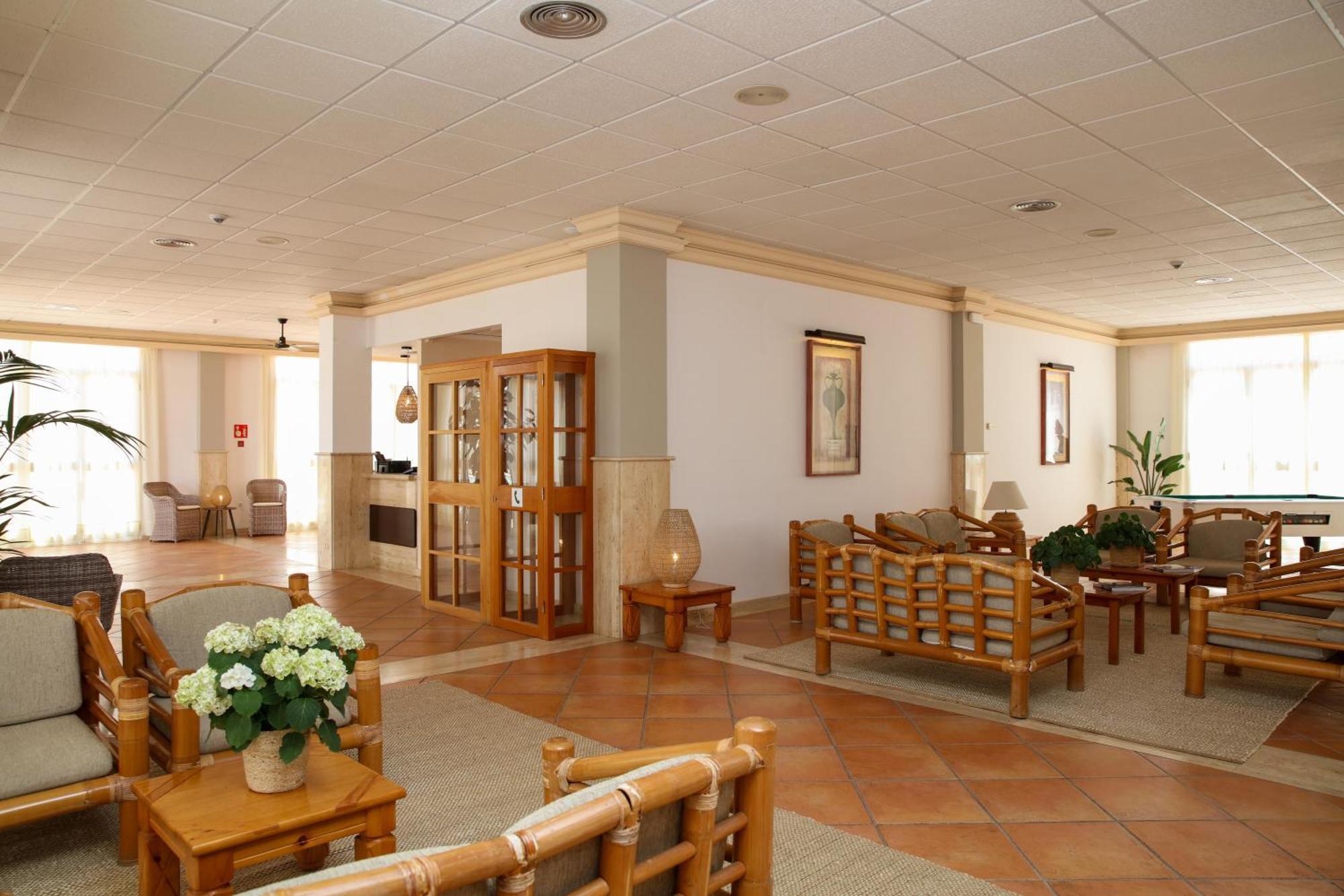 Nuramar Aparthotel Cala en Bosch Ngoại thất bức ảnh