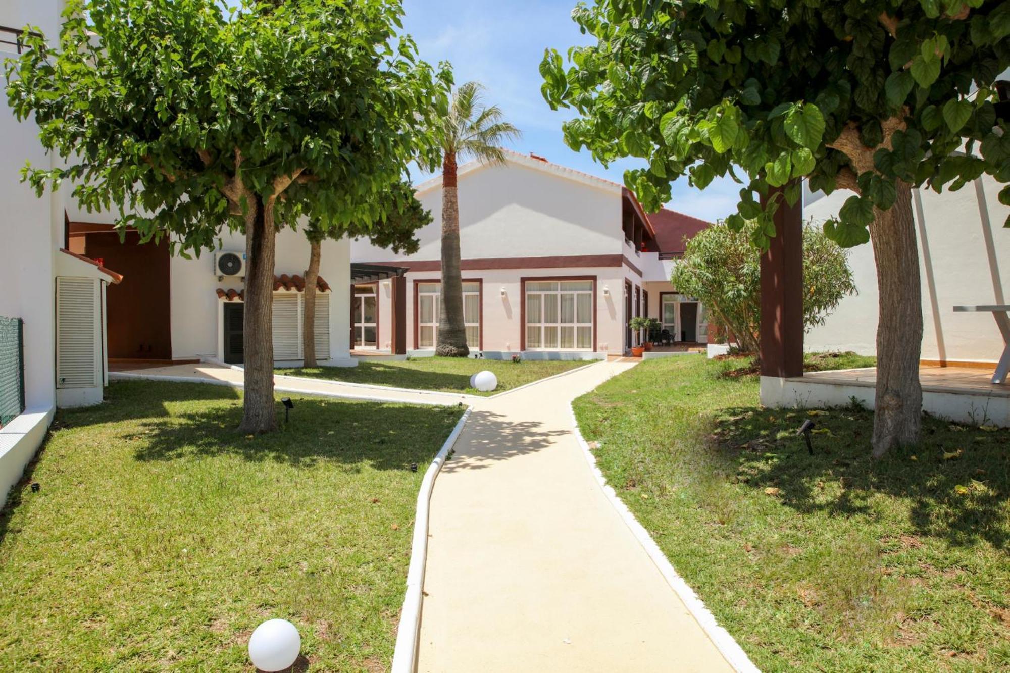 Nuramar Aparthotel Cala en Bosch Ngoại thất bức ảnh